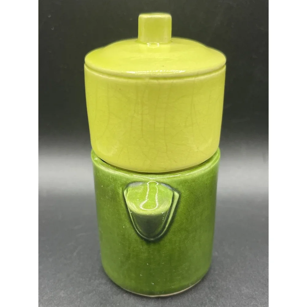 Vtg Kettle and Pot Stackable Salt & Pepper‎ Set Collectible Decor Green Yellow